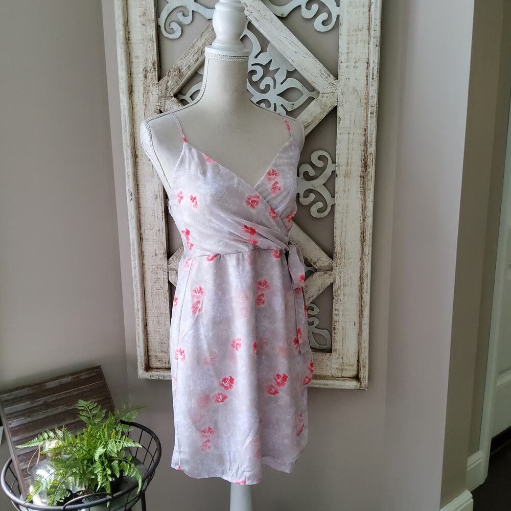 Peach Love Floral Faux Wrap Smocked Surplice Mini Dress Medium NWT